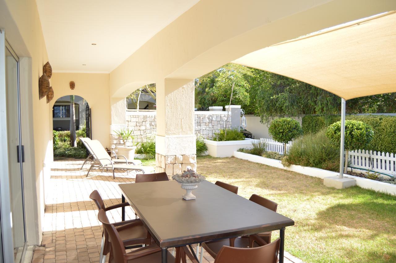 African Palm Cottage And Guesthouse Durbanville Eksteriør billede