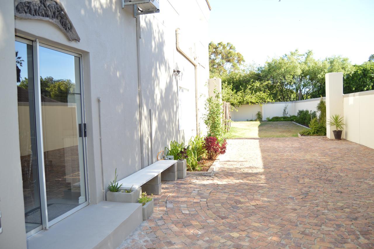 African Palm Cottage And Guesthouse Durbanville Eksteriør billede
