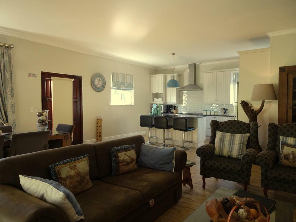 African Palm Cottage And Guesthouse Durbanville Eksteriør billede