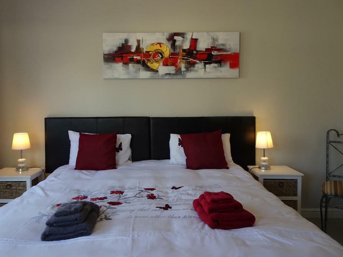 African Palm Cottage And Guesthouse Durbanville Eksteriør billede